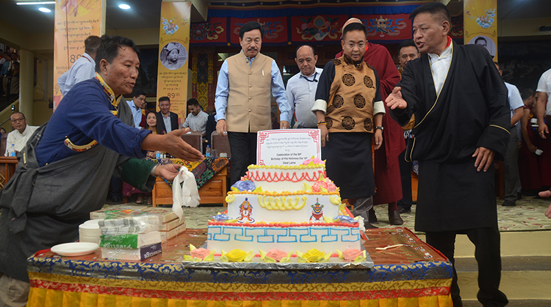 Chief guest, Sikkim Chief Minister Shri Prem Singh Tamang and other dignitaries celebrate the 89th birthday of His Holiness the Dalai Lama in Dharamshala on July 6, 2024. (Photo: TPI)