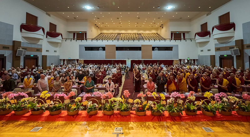 Tibetans and Taiwanese celebrating His Holiness the Dalai Lama's 90th birthday in Tibetan calender. (Photo: Artemas)