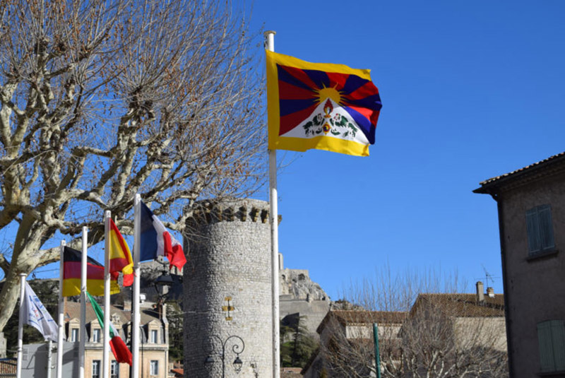 Tibetan flag raised at the town hall of Sisteron, France. Photo: Office of Tibet, Brussels